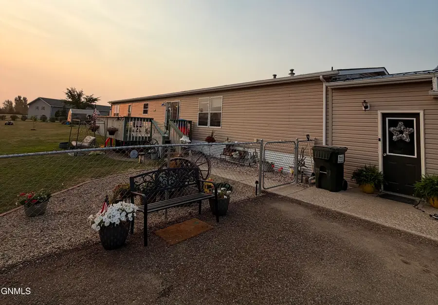 510 School Street Sw, Medina, ND 58467 - #2