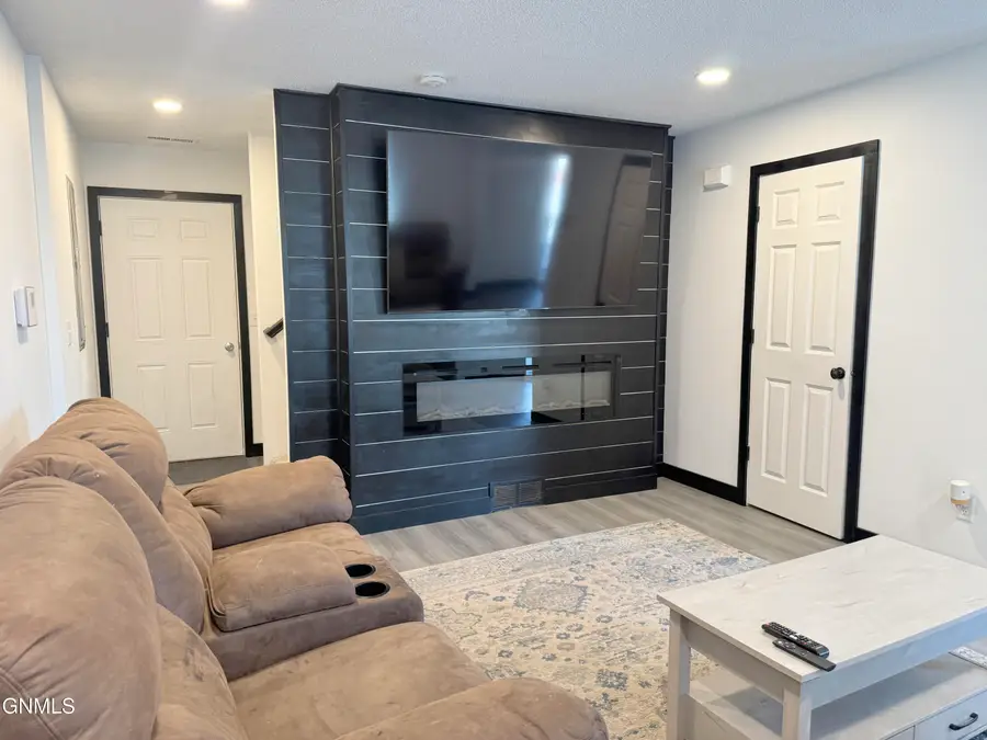 6446 Reily Road, Lincoln, ND 58504 - #2