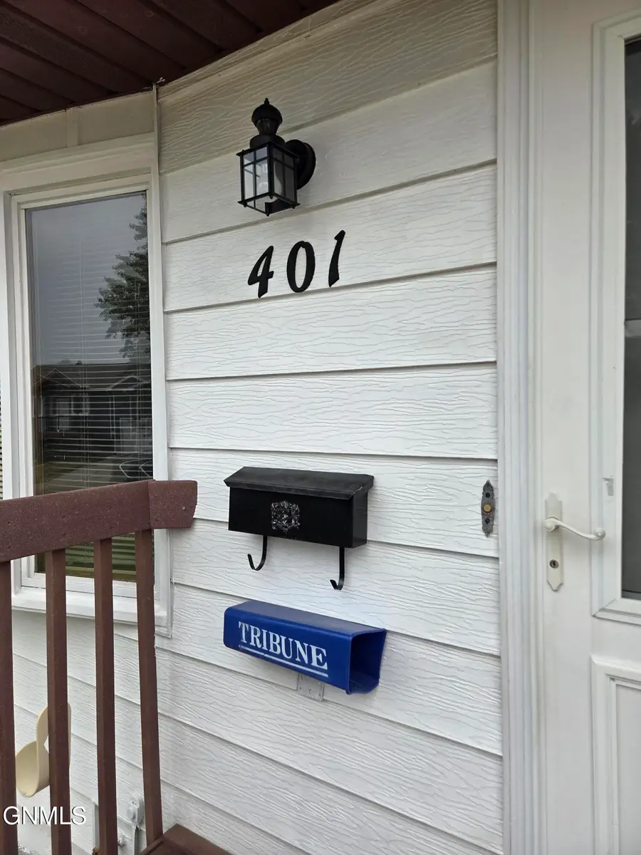 401 11th Street Nw, Mandan, ND 58554 - #3