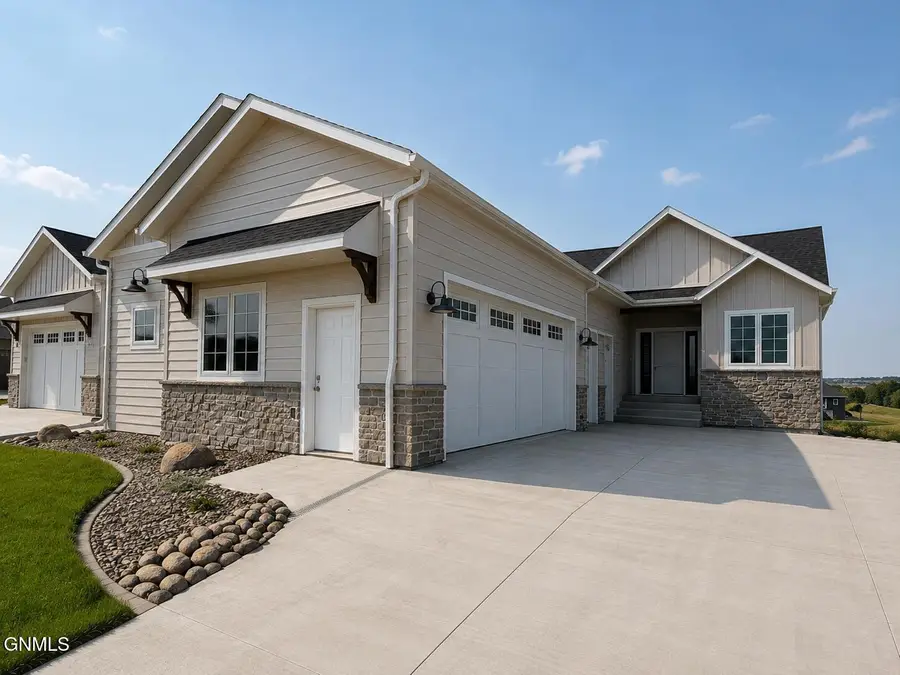 3701 Ridge Way, Bismarck, ND 58503 - #3