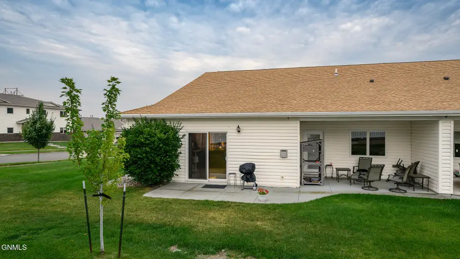 2800 Sleepy Hollow Loop, Bismarck, ND 58501 - #3