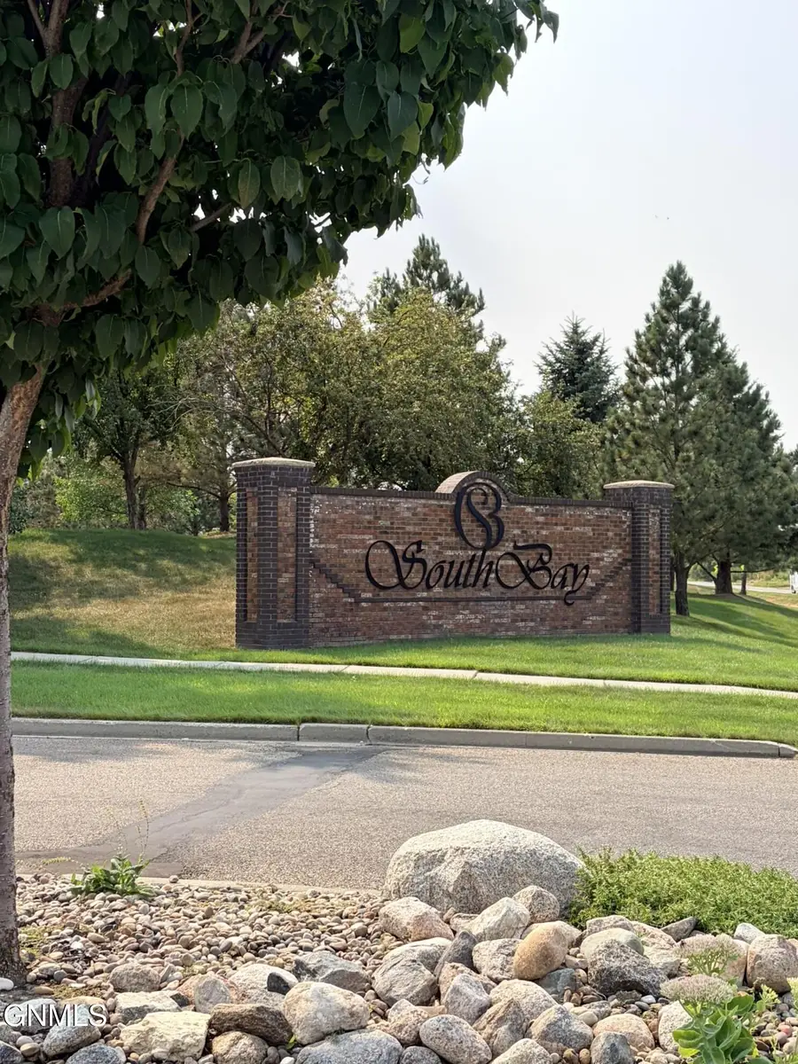 719 Mayflower Drive, Bismarck, ND 58504 - #2