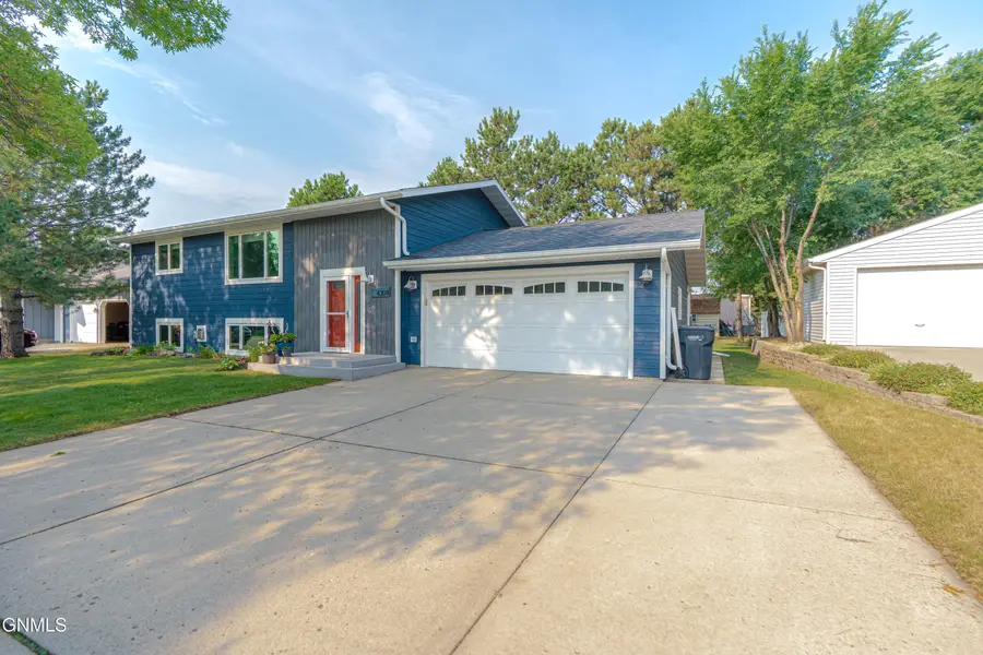 4309 41st Avenue Nw, Mandan, ND 58554 - #2