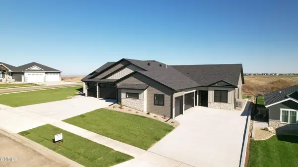 2108 Prairie Hawk Drive, Bismarck, ND 58503