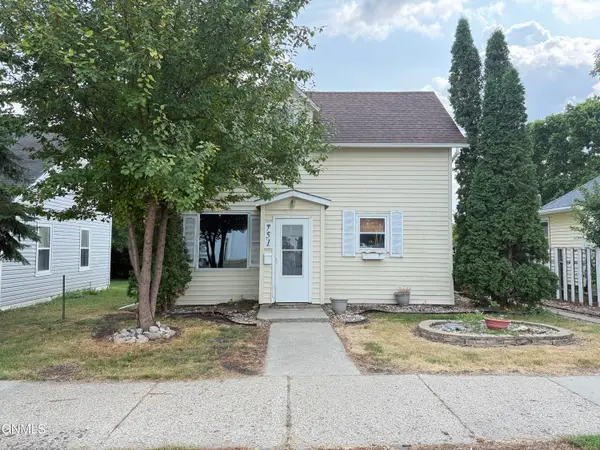 751 2nd Street Sw, Valley City, ND 58072