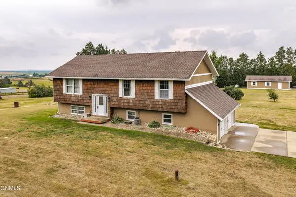 6505 Flickertail Drive, Bismarck, ND 58503