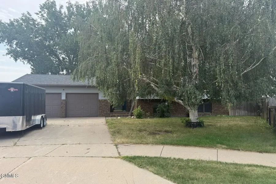 2353 18th Circle W, Williston, ND 58801 - #2