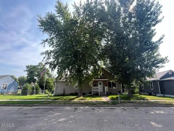 306 4th Avenue W, Mobridge, SD 57601
