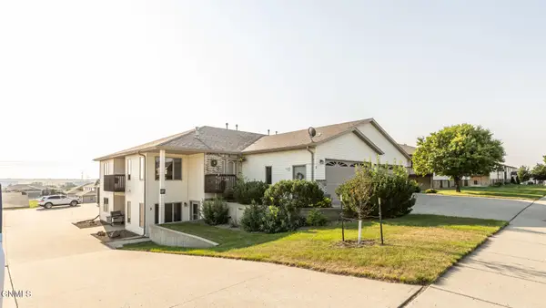 1527 N 33rd Street #4, Bismarck, ND 58501