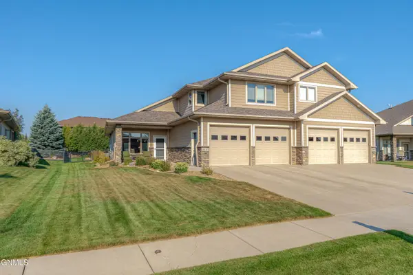 3216 Chisholm Trail, Bismarck, ND 58503