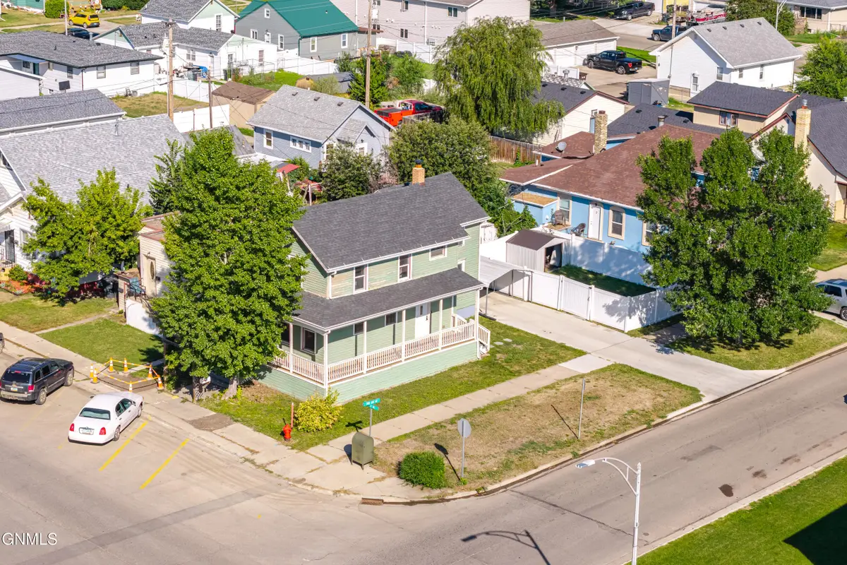 310 1st Street Ne, Mandan, ND 58554 - #1