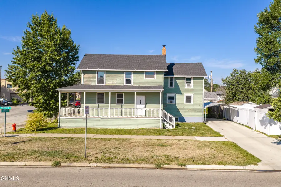 310 1st Street Ne, Mandan, ND 58554 - #2