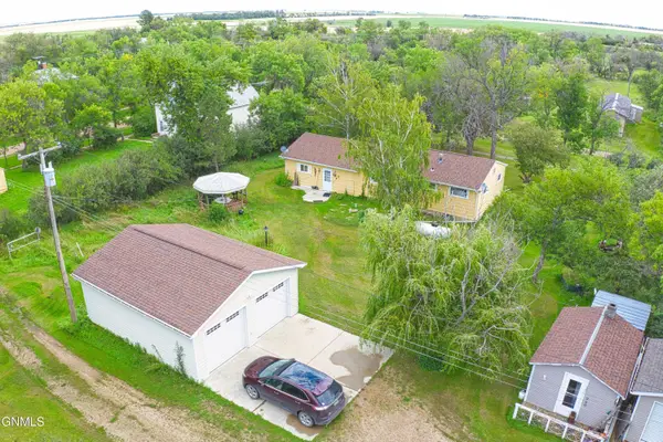 307 Linda Street, Ambrose, ND 58833