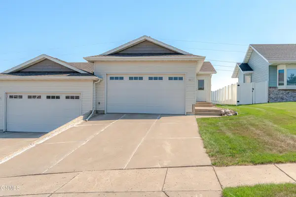 1011 33rd Street N, Bismarck, ND 58501