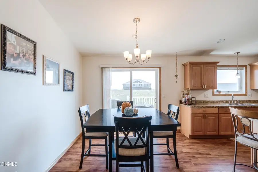 1011 33rd Street N, Bismarck, ND 58501 - #3