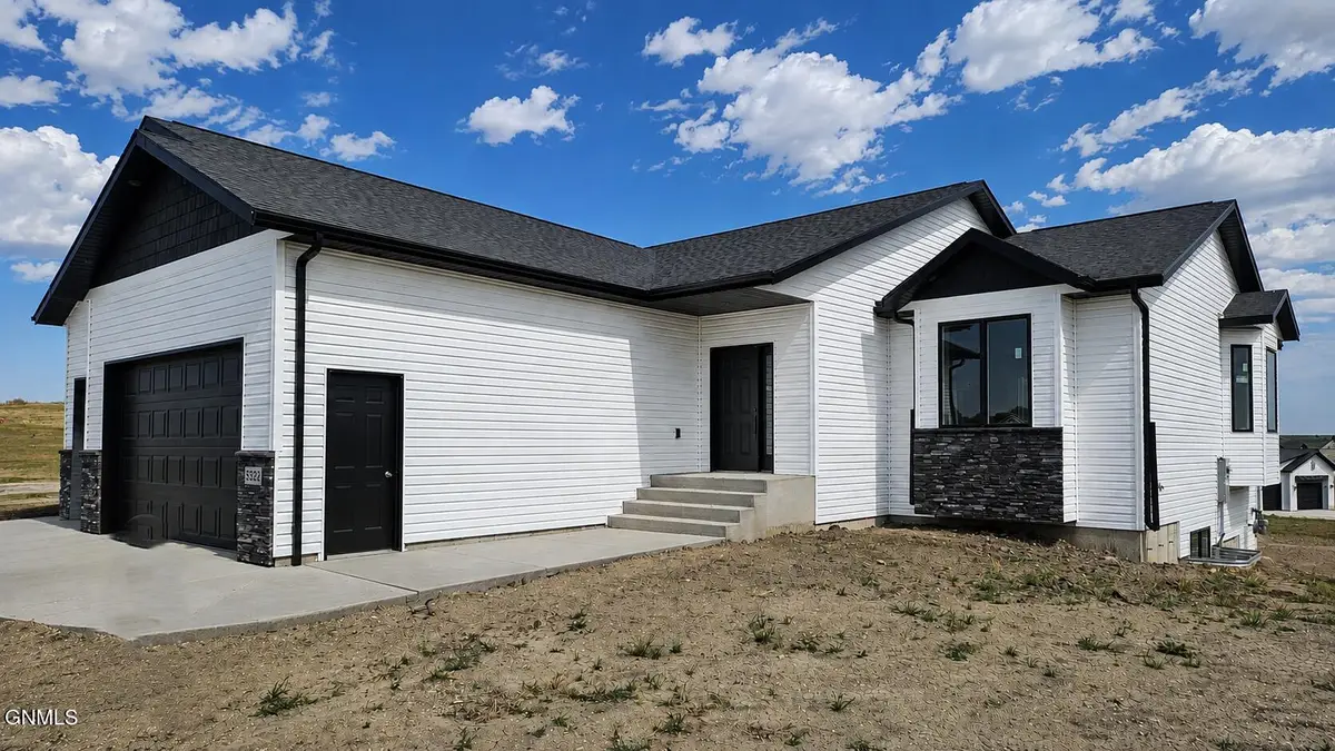 3905 Platinum Street, Bismarck, ND 58503 - #1