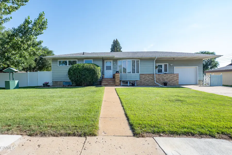 469 Custer Street, Dickinson, ND 58601 - #2
