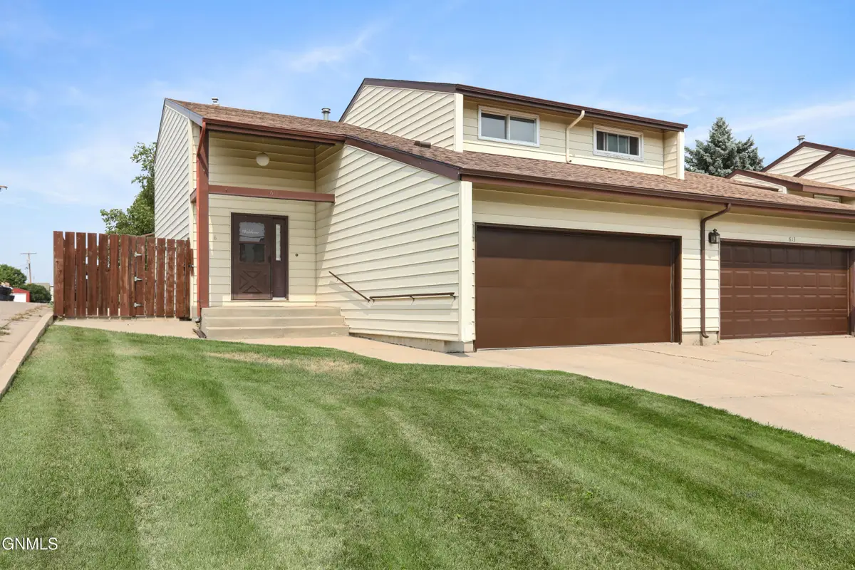 611 11th Street E, Williston, ND 58801 - #1