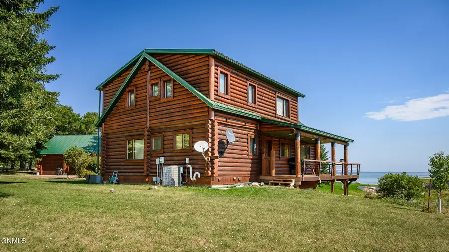781 44th Avenue Nw #22, Hazen, ND 58545 - #3