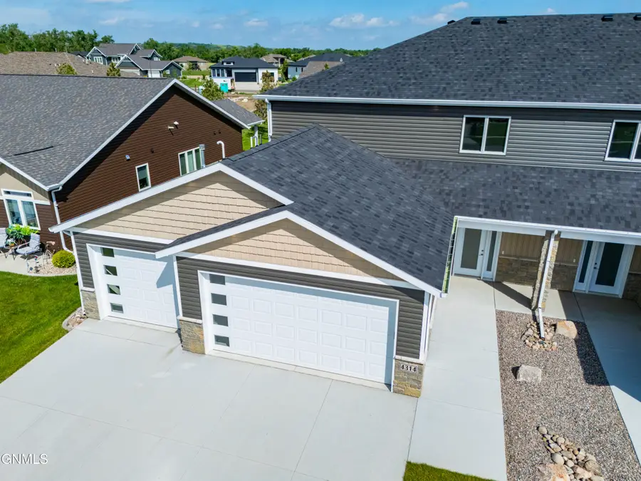 4314 Downing Street, Bismarck, ND 58504 - #2