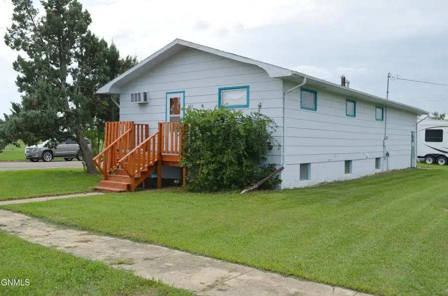 322 Third Avenue E, New Leipzig, ND 58562 - #2