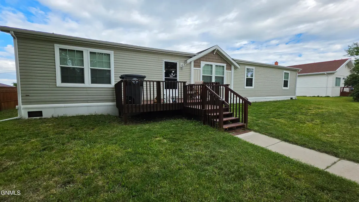 207 Hanks Street, Grenora, ND 58845 - #1