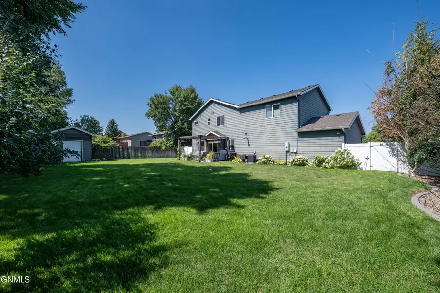 711 28th Street W, Dickinson, ND 58601 - #2