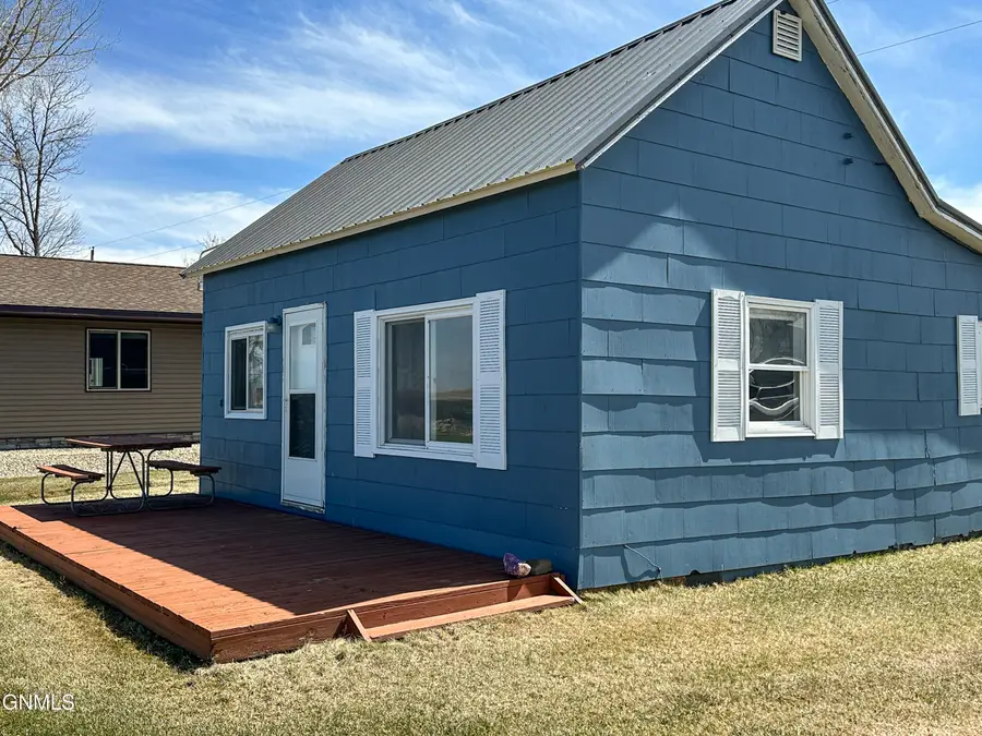4289 Lakeshore Drive S, Wishek, ND 58495 - #3