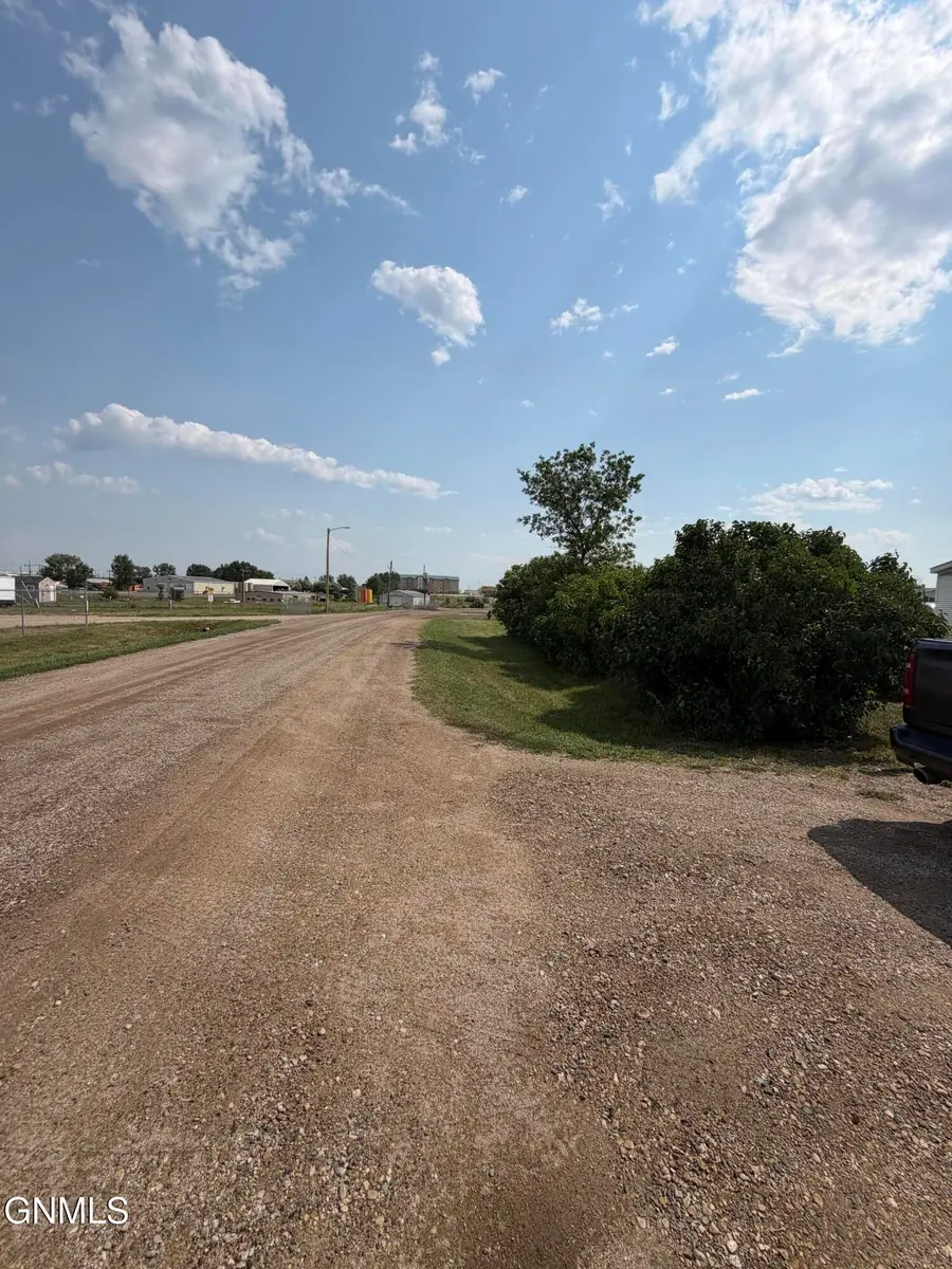 233 4th Street Se, Tioga, ND 58852 - #2