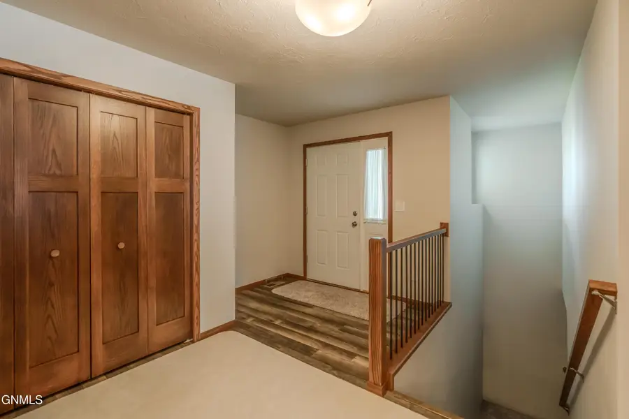 235 Irvine Loop, Bismarck, ND 58504 - #2