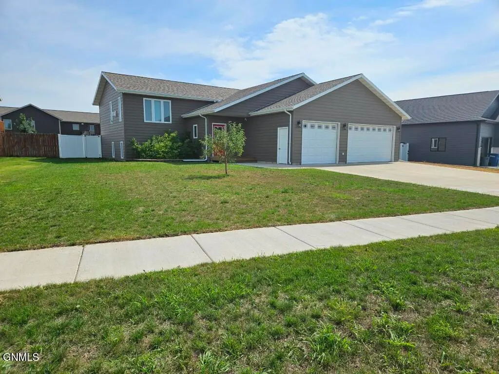 2224 Wahl Street, Dickinson, ND 58601 - #1
