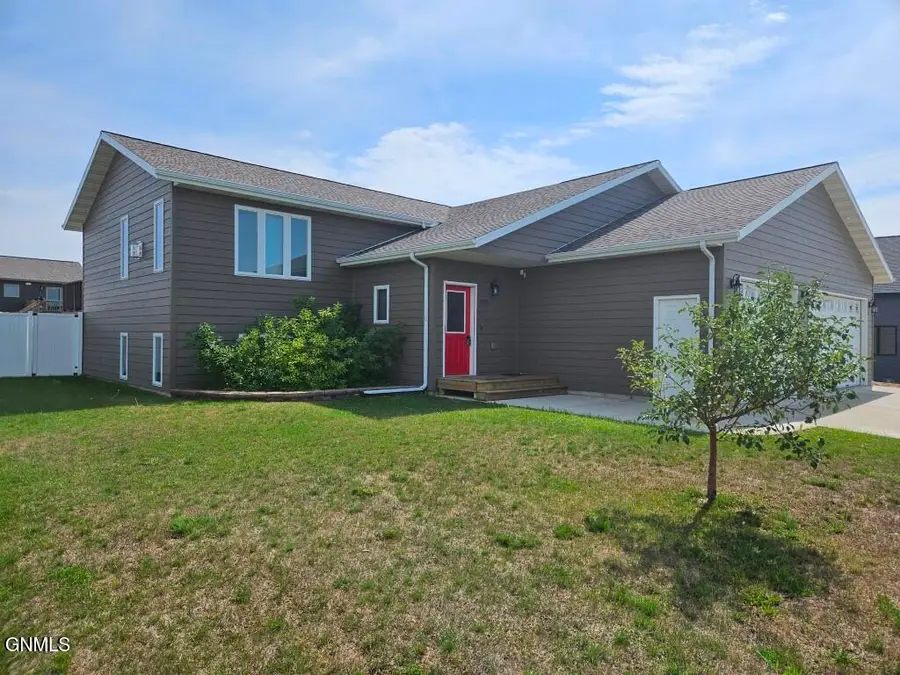 2224 Wahl Street, Dickinson, ND 58601 - #2
