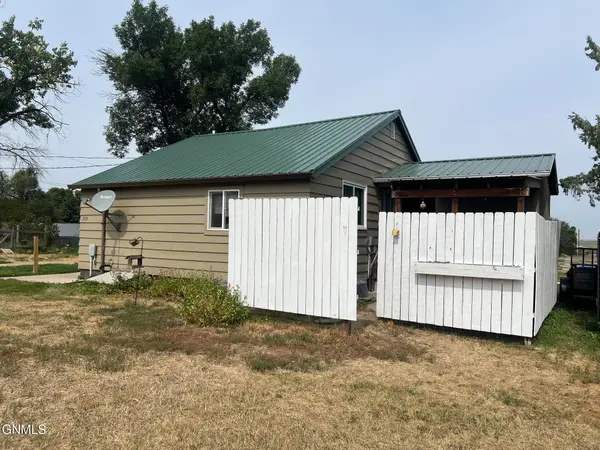 325 6th Street Ne, Watford City, ND 58854