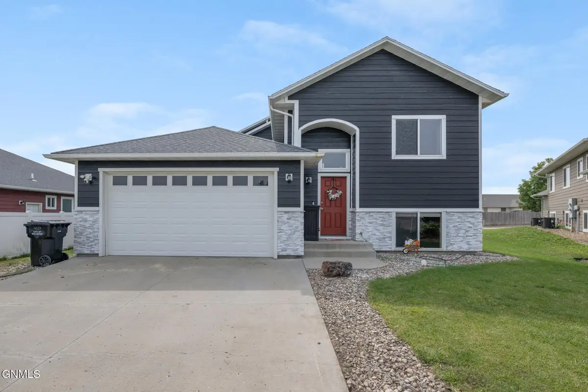 2113 23rd Street W, Williston, ND 58801 - #1