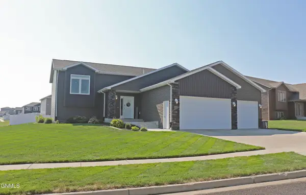 4837 Feldspar Drive, Bismarck, ND 58503