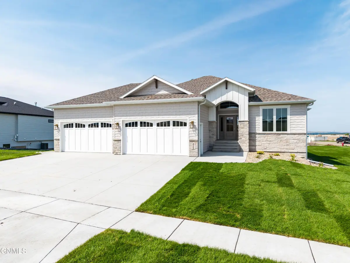 2722 Frisco Way, Bismarck, ND 58503 - #1