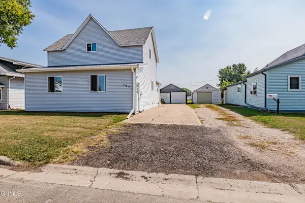 509 Desmet Avenue, Harvey, ND 58341