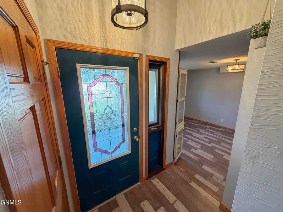 417 7th Street Nw, Beulah, ND 58523 - #3