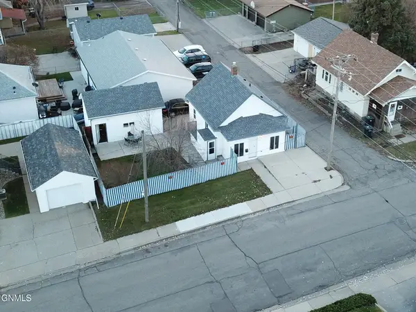 705 6th Street Nw, Mandan, ND 58554