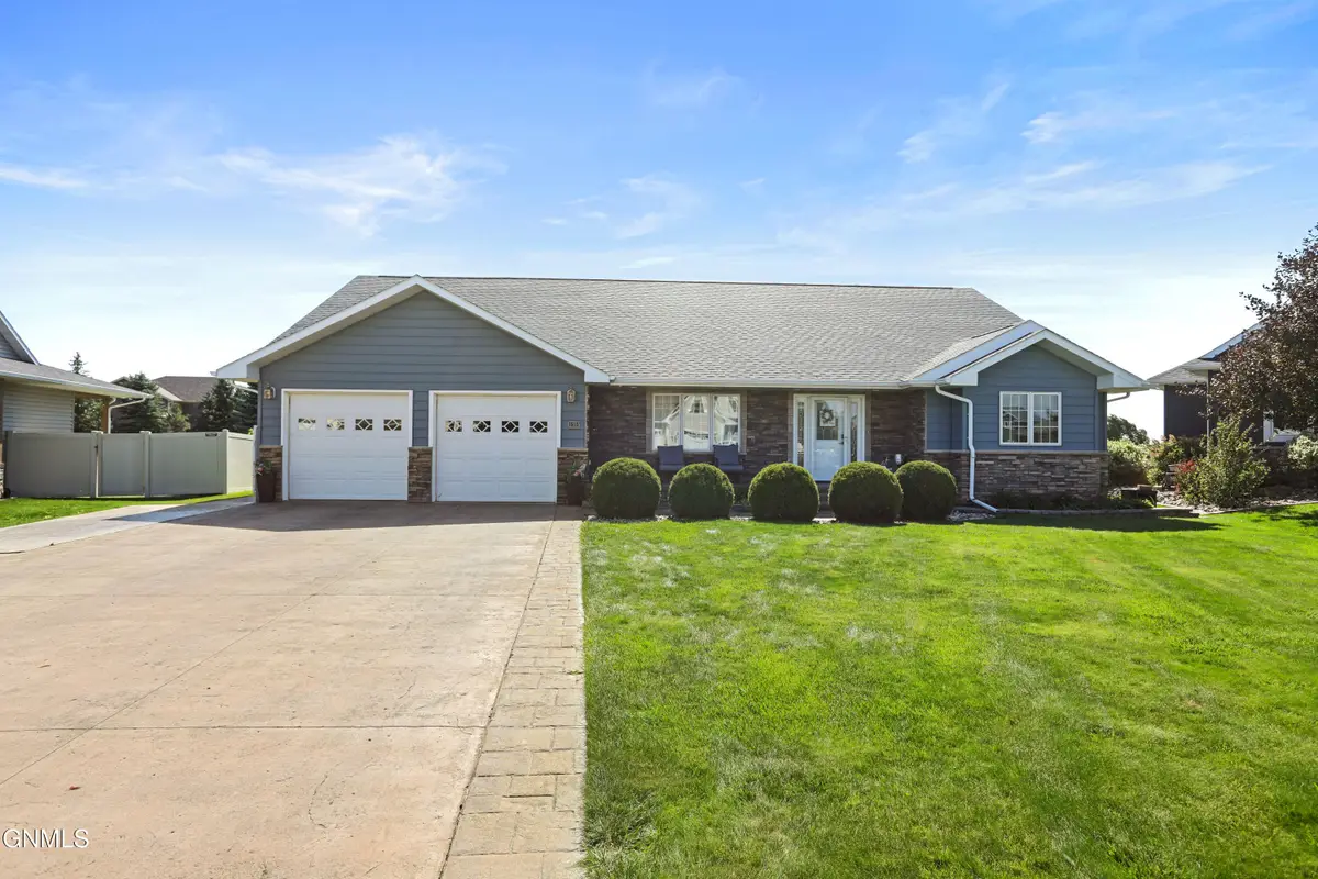 1525 Creekside Drive W, Williston, ND 58801 - #1