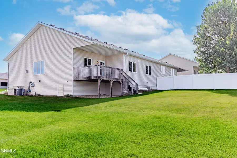 4320 Boulder Ridge Road, Bismarck, ND 58503 - #2