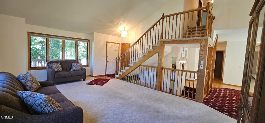 519 Buckskin Avenue, Bismarck, ND 58503 - #3