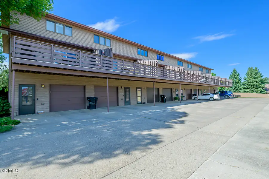 922 E Owens Avenue #8, Bismarck, ND 58501 - #2