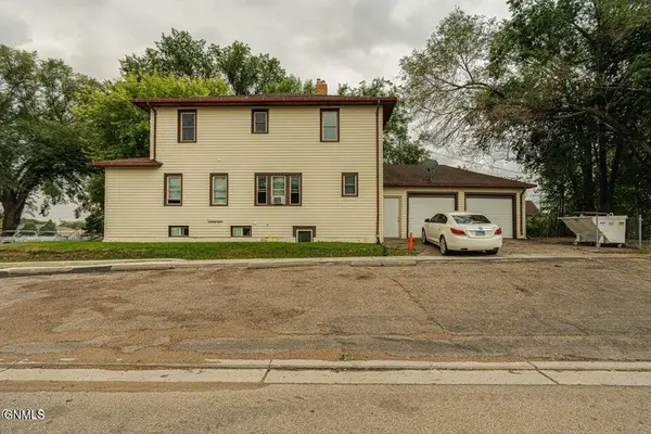 520 9th Street, Bismarck, ND 58501