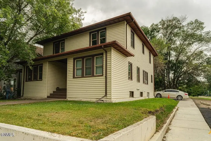 520 9th Street, Bismarck, ND 58501 - #2