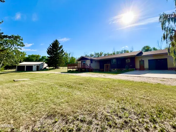 1571 39th Avenue Nw, Garrison, ND 58540
