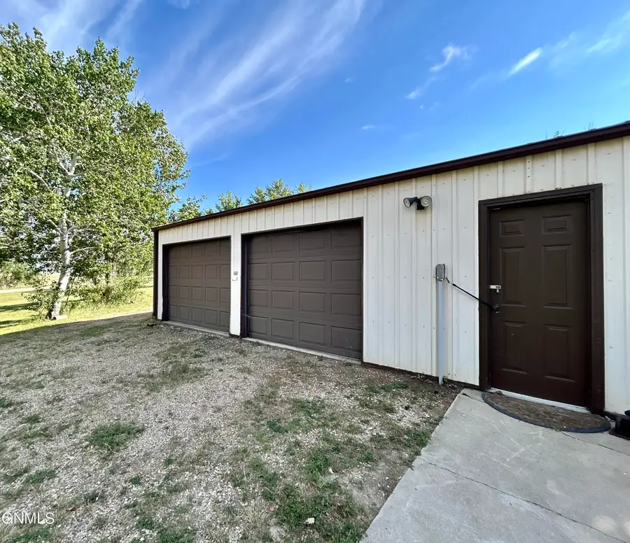 1571 39th Avenue Nw, Garrison, ND 58540 - #2