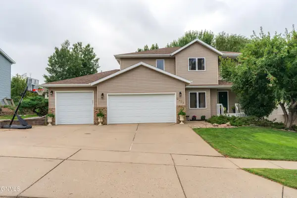 2423 Harding Avenue, Bismarck, ND 58501