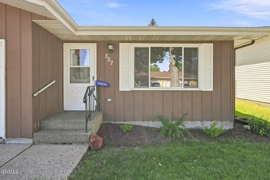507/509 Interstate Avenue E, Bismarck, ND 58503 - #3