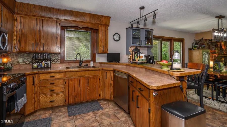 4101 W Heart Road, Bismarck, ND 58504 - #3